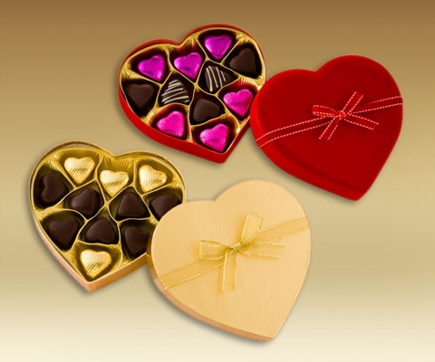 Wholesale custom gift box packaging christmas valentine‘s day heart shaped chocolate tin box for wedding